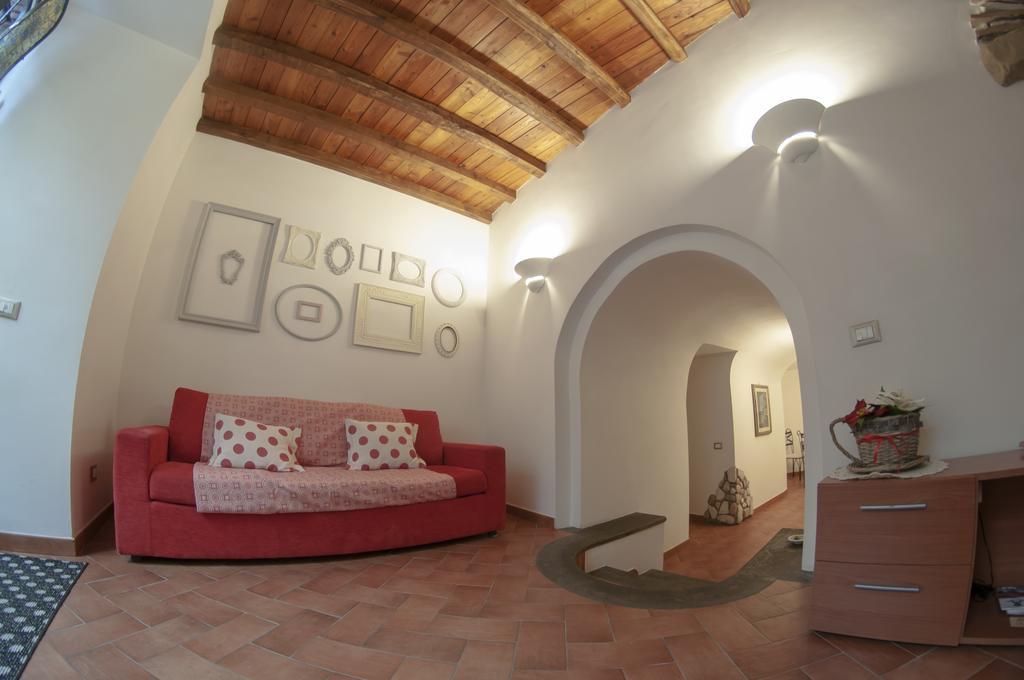 Il Rosciolo Sulla Francigena Apartment ฟอร์เมลโล ภายนอก รูปภาพ