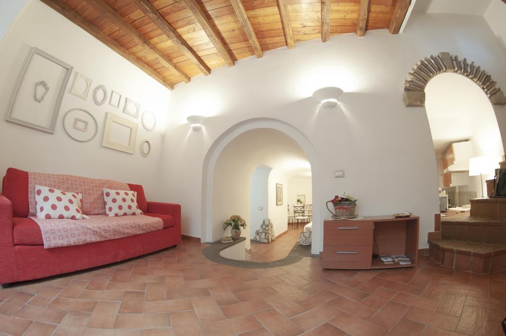 Il Rosciolo Sulla Francigena Apartment ฟอร์เมลโล ภายนอก รูปภาพ
